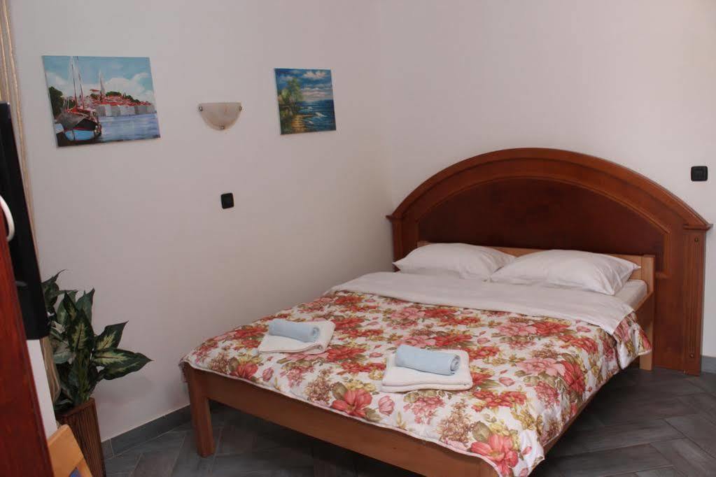 Rooms Laura Medulin Exterior foto