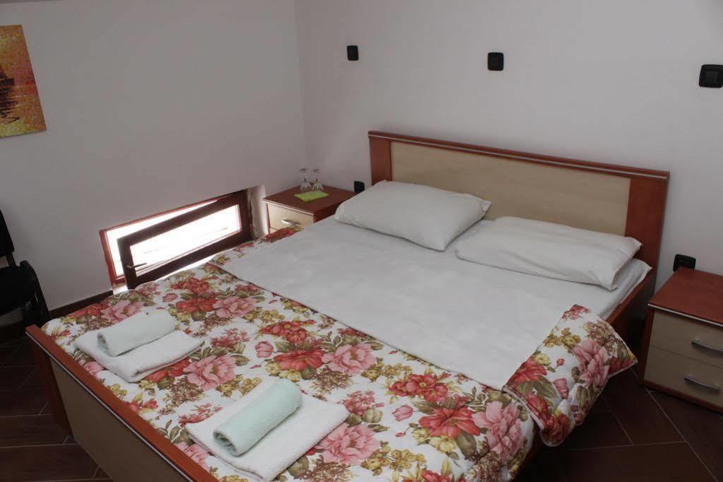 Rooms Laura Medulin Exterior foto